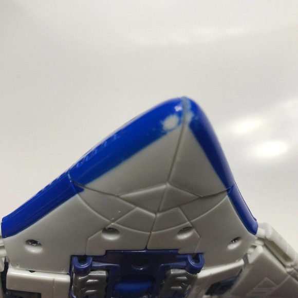 Transformers Generations Scourge Action Figure. G1 - Picture 6 of 8